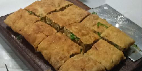Martabak Bangka 'Bang Iwan': Rasa Hangat di Jantung Cilacap